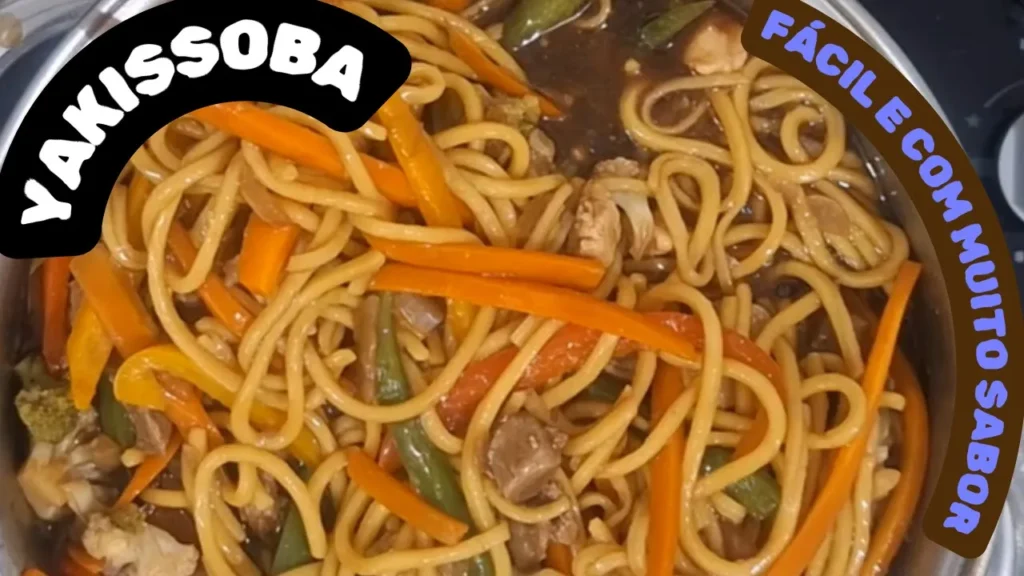 YAKISOBA TRADICIONAL PERFEITO | O Segredo do Molho Oriental de Restaurante! 🥢